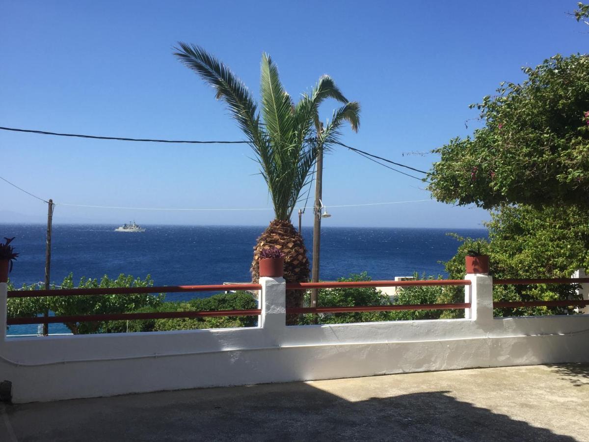 Villa Bonatsa Andros Home Batsíon Zewnętrze zdjęcie