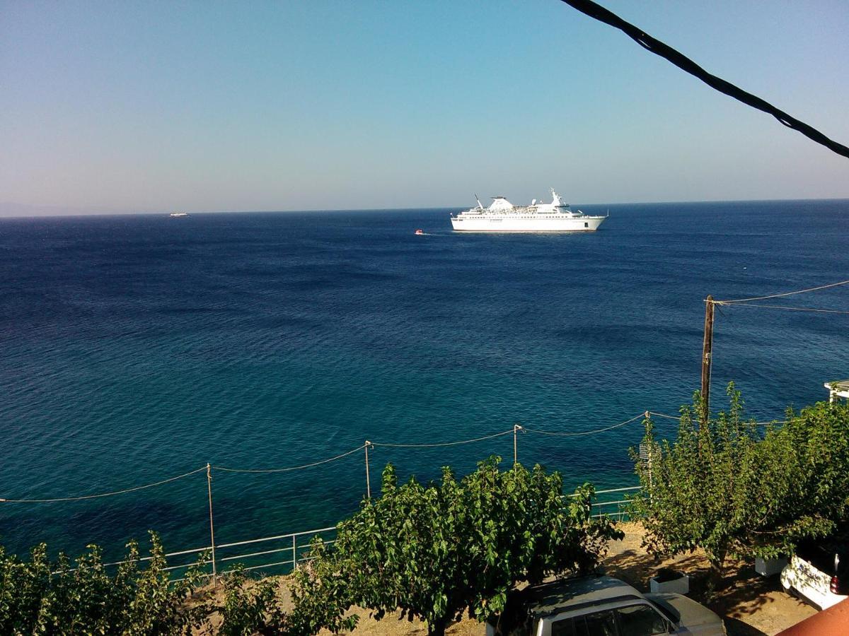 Villa Bonatsa Andros Home Batsíon Zewnętrze zdjęcie
