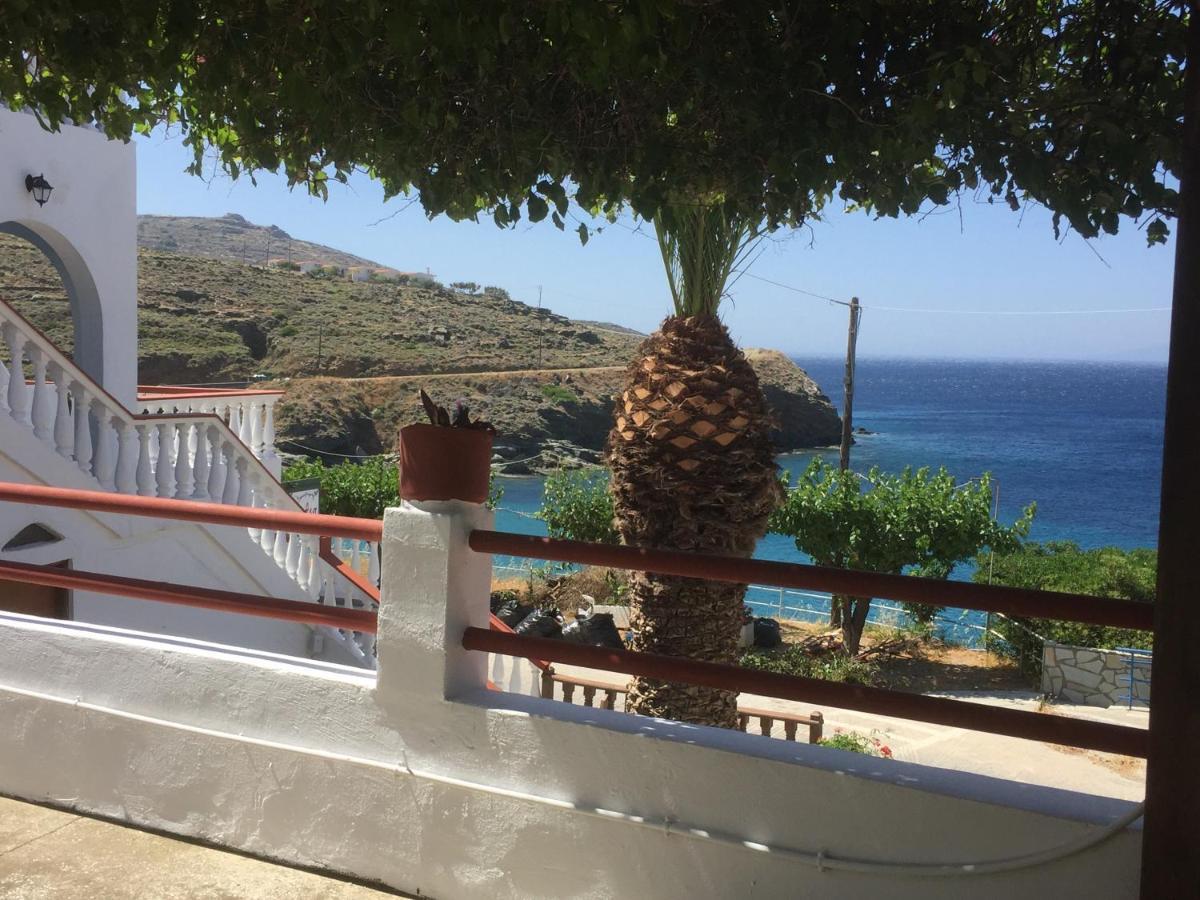 Villa Bonatsa Andros Home Batsíon Zewnętrze zdjęcie