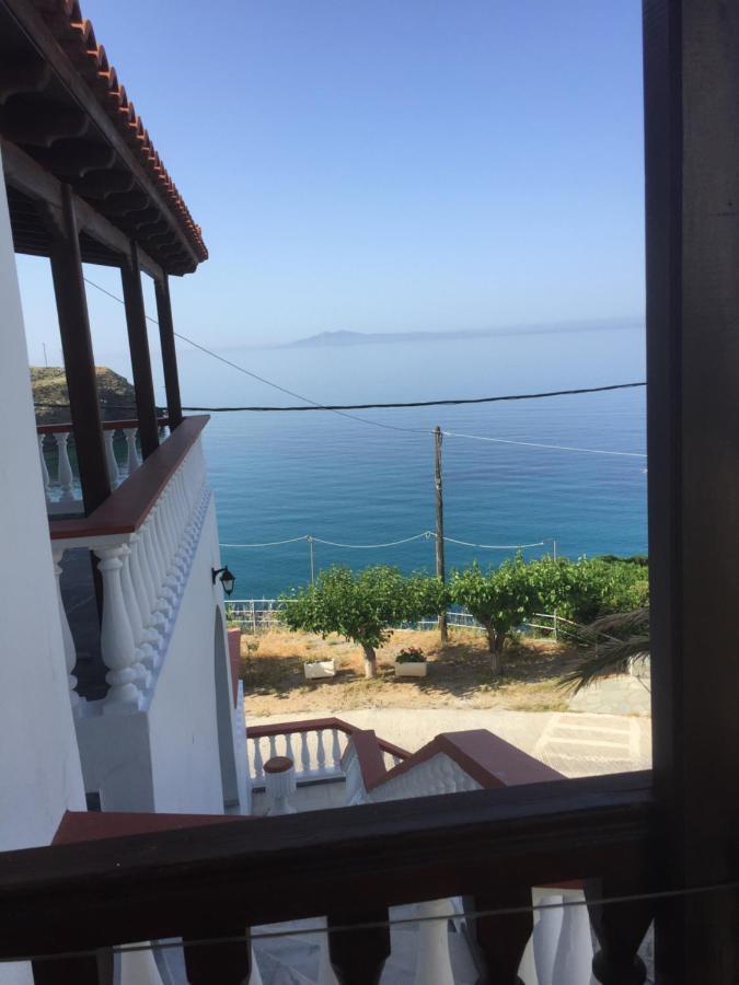 Villa Bonatsa Andros Home Batsíon Zewnętrze zdjęcie