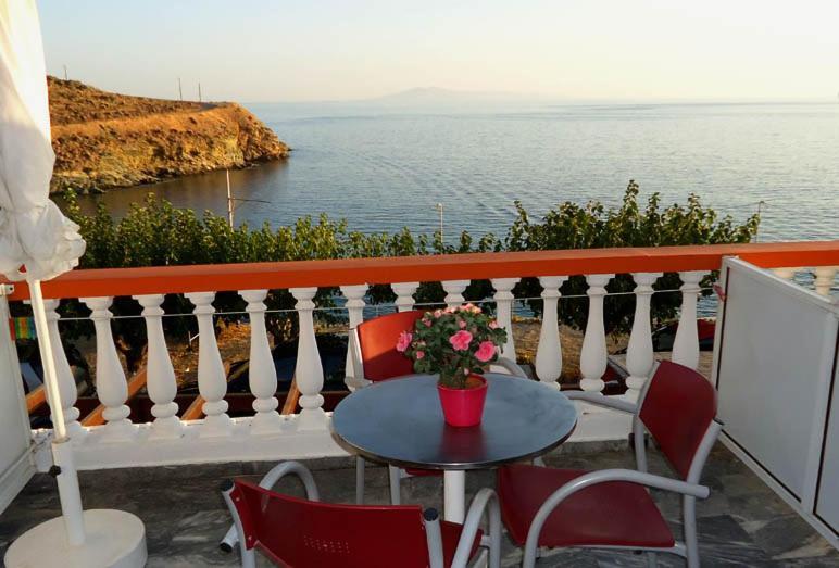 Villa Bonatsa Andros Home Batsíon Zewnętrze zdjęcie
